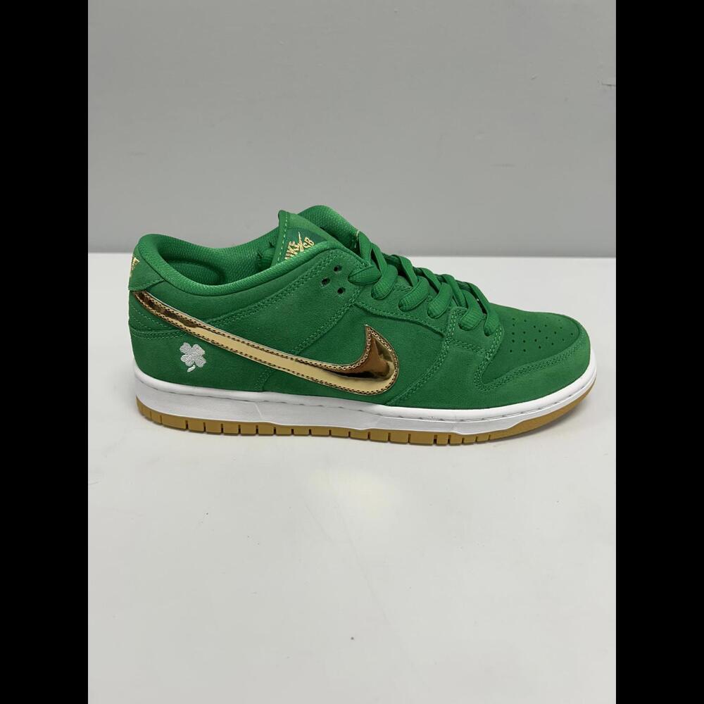 Nike Dunk Low Pro "Lucky Green" Sneakers